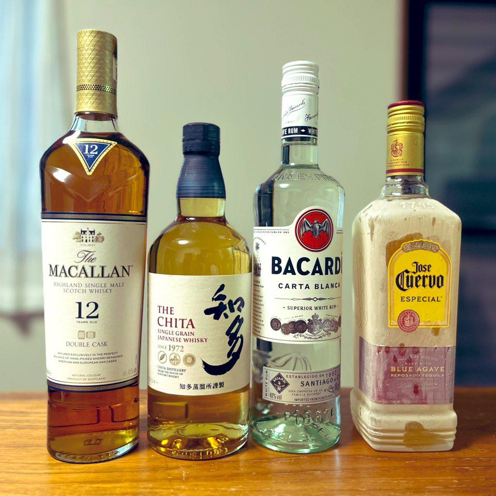 明日から来客ラッシュにつき、おもてなしの準備をしました。と言っても、お酒🥃とおつまみ🫒くらいなもんですが。福井の日本酒🍶はお店で堪能していただく想定。ワイン🍷は好みが分かれるのと管理が難しいので今回はパス💨わざわざ福井まで足を運んでくださるお気持ちが大変嬉しく、お目にかかれるのが今からとても楽しみです😊