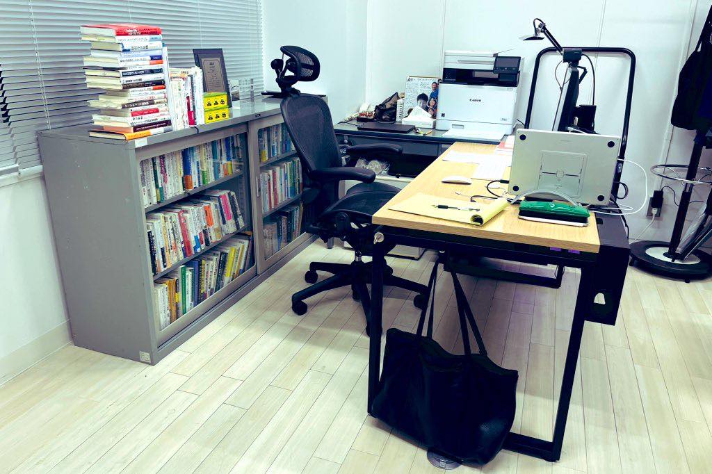 す、滑り込みセーフ🧑🏫
査読、通りますように🙏
#fukui #福井 #福井工業大学 #FUT #研究 #マーケティング #戦いの後