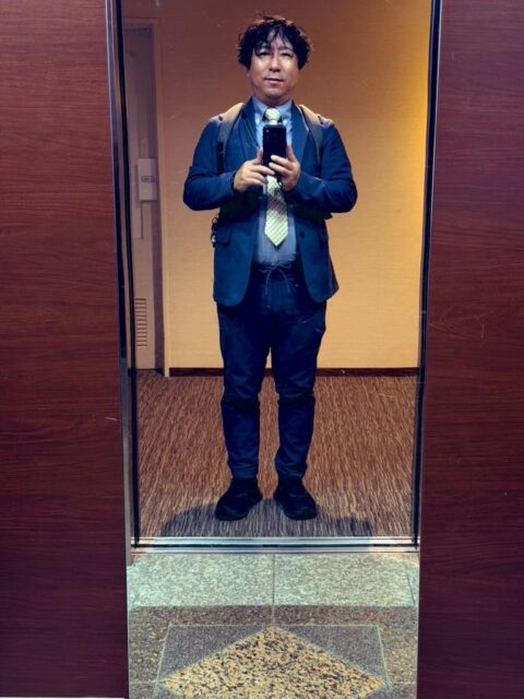 今日は東京で仕事です。  何年ぶりかに立命館大学東京キャンパスにお邪魔しています。  客員研究員だから、お邪魔している、ではない説。  久しぶりにスーツスタイル👔  ランチは「蟻月🐜」恵比寿も代官山もよく通ったなぁ。
#fukui #福井 #福井の暮らし #福井工業大学 #FUT #研究 #マーケティング #出張 #東京