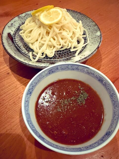 2軒目。美味い😋  猿の盃
https://tabelog.com/fukui/A1801/A180101/18003669/  マッキー牧元さんが開発された裏メニュー（もはや看板メニュー）を食す。
#fukui #福井 #福井の暮らし #福井工業大学 #FUT #研究 #マーケティング #福井グルメ