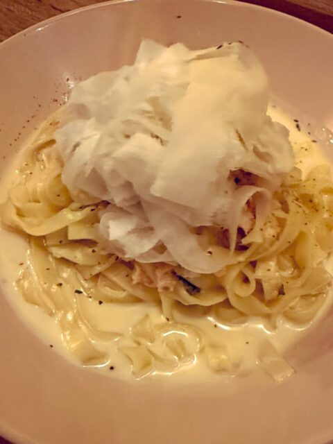 #ラニーチーズ🧀  良かったので家族で来てみた。  オムライスも美味い😋  もう少しリーズナブルだったら学生さんとの特別な会で使えるんだけどなぁ。
#福井グルメ 
#fukui #福井 #福井の暮らし 福井工業大学 FUT 研究 マーケティング