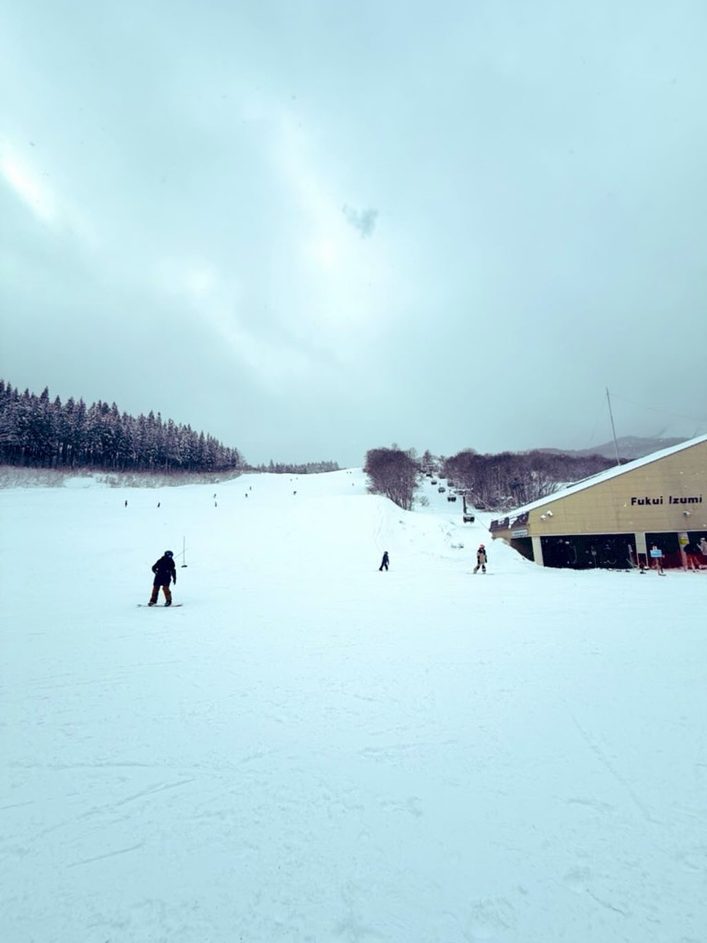 我慢出来ずに今シーズン初滑りー🏂
#スノーボード #スノボ
#fukui #福井 #福井の暮らし 福井工業大学 FUT 立命館大学 Rits 研究 マーケティング