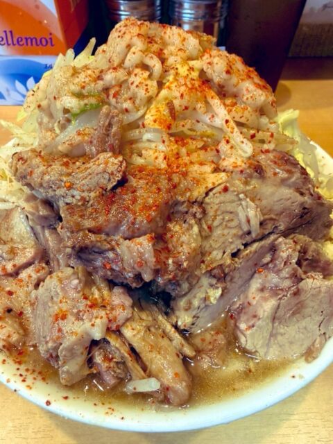 複属先の皆さんはみんな淡路島に行ったけど、私は本属の仕事に備えて、福井でお留守番。  ということで、午後からのオンラインセッションに備えてランチ🍜  だって、向こうは昼食が食べきれないくらいボリューミーだって言うから💨  オンラインセッションは楽しかった。
本当はリアルで参加したかったけれど。
人数少ない分（希望者のみのため）1回1回濃密なセッションができたんじゃないかと思う。  それにしても、ここのところレビュー＆添削の仕事ばっかりやってる😅  卒論・ワークシート・エントリシート  エンドレス🔁
#fukui #福井 #福井の暮らし #福井工業大学 #FUT 立命館大学 Rits 研究 マーケティング