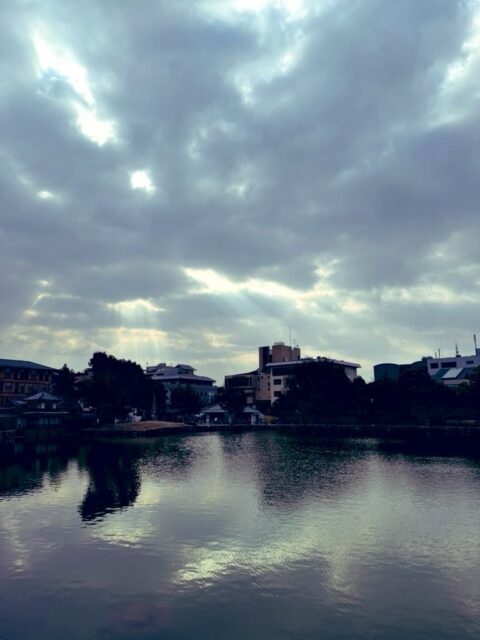 到着🚆
懐かしー🦌
空気感が変わっていなくてホッとする。 でも今日は伝統を踏まえて未来の話をします。 兄貴、奈良やで。
ラーメン🍜喰いに行こうぜ🙏
#fukui #福井 #福井の暮らし #福井工業大学 #FUT 立命館大学 Rits 研究 マーケティング 出張 奈良