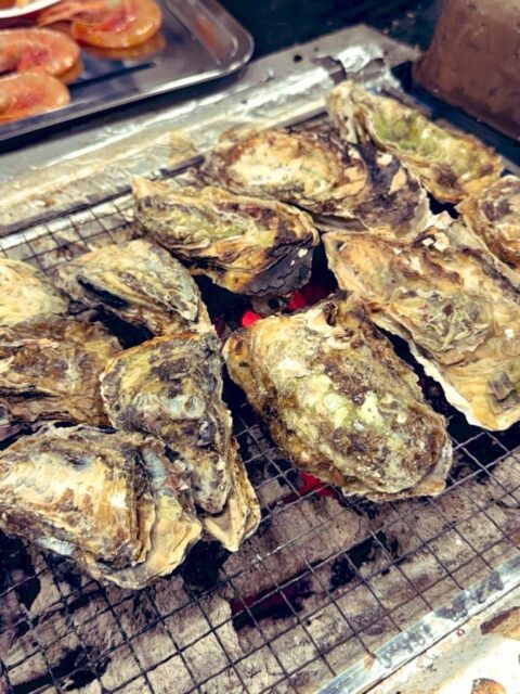 ただいま。
福井は「出張カキ小屋 牡蠣奉行」
牡蠣🦪美味し✨
#fukui #福井 #福井の暮らし #福井工業大学 #FUT 立命館大学 Rits 研究 マーケティング