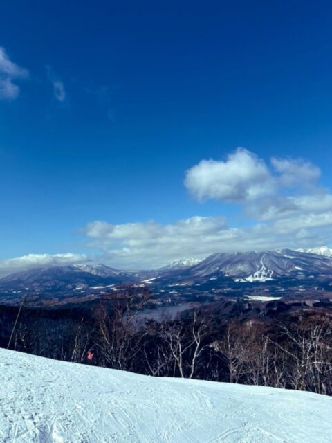 day2
昨夜は志賀高原のクラフトビール🍺を1杯だけ。美味しかったな。  天気良すぎです🌞
#fukui #福井 #福井の暮らし #福井工業大学 #FUT 立命館大学 Rits 研究 マーケティング