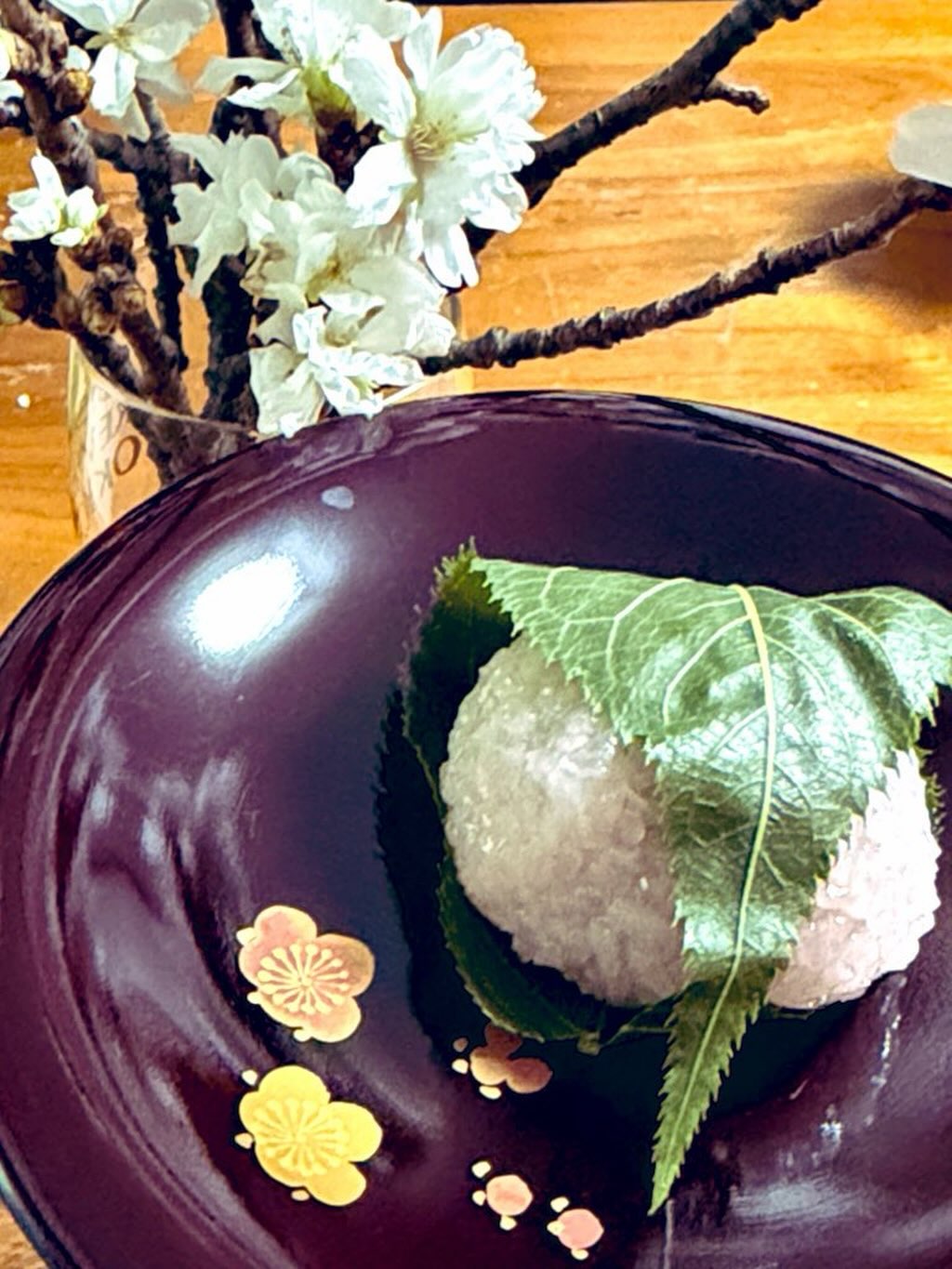 春の味覚をいただきました🌸
#昆布屋孫兵衛 さんです。 天明2年(1782年)創業。なんと創業240年を超える老舗中の老舗。 美味過ぎる。
#fukui #福井 #福井の暮らし #福井グルメ 福井工業大学 FUT 立命館大学 Rits 研究 マーケティング