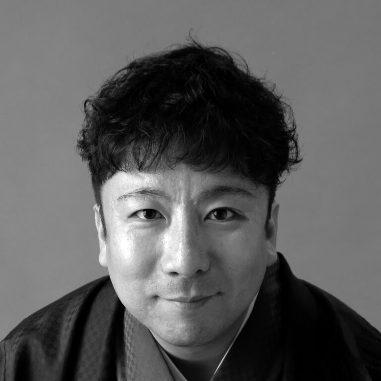 Hisashi Mari's Photo